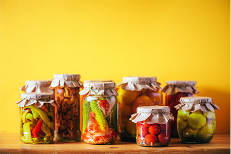 Portfolios_0000_preserved-and-fermented-food-in-glass-jars-ferment-6YMA5XS.jpg